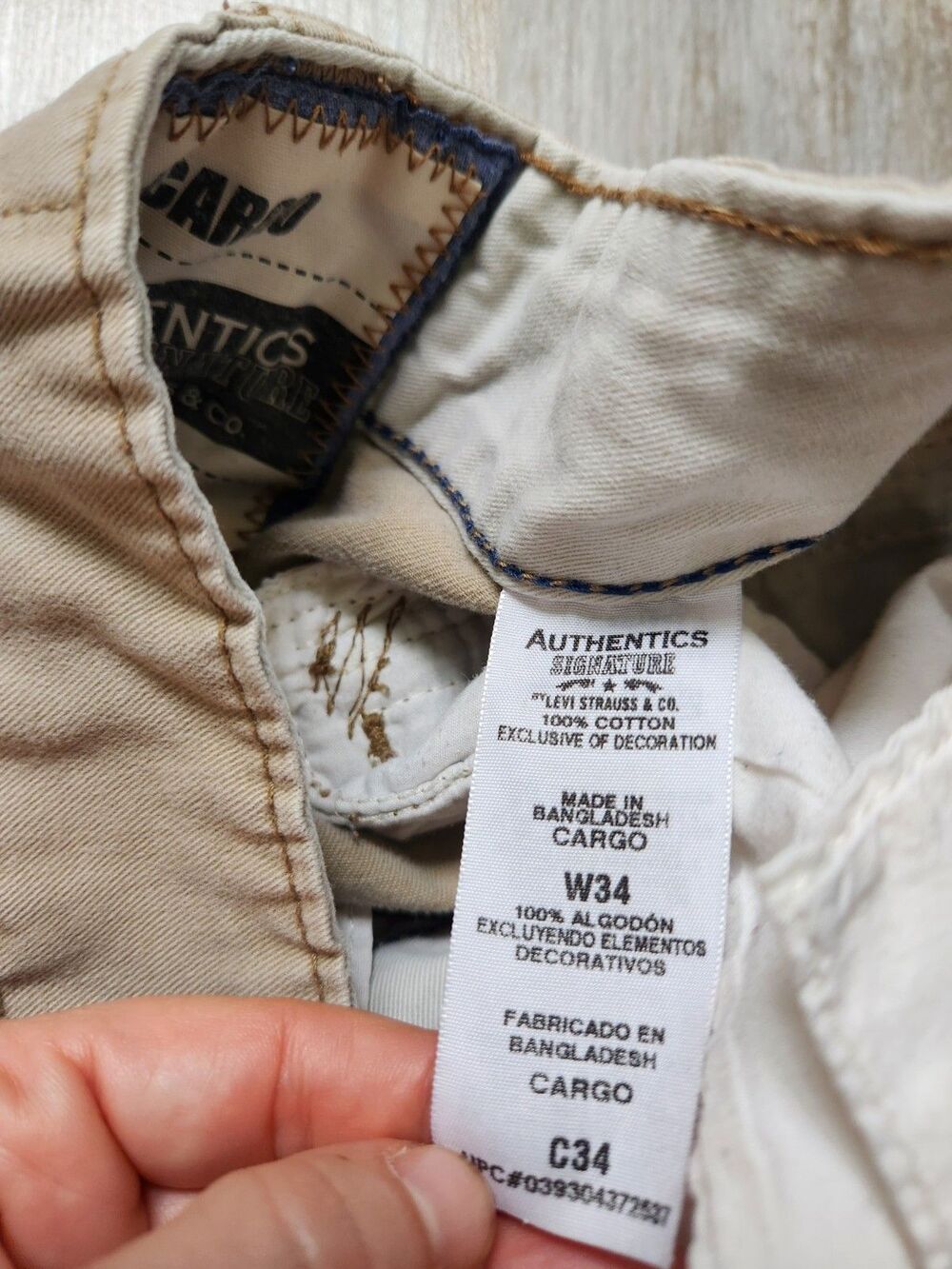 Levi Strauss & Co. Signature Authentics Cargo Shorts Men’s 34 Beige Tan Utility - Picture 3 of 8